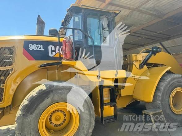 CAT 962L Gumikerekes homlokrakodók