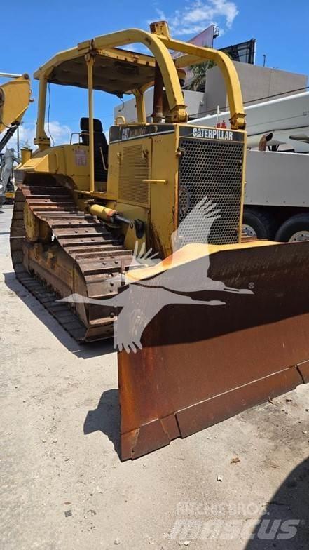 CAT D6M lánctalpas dózerek