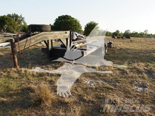 Ford 80R16 Platós / Ponyvás pótkocsik