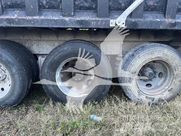 Mack RD688S Billenő teherautók