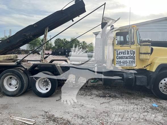 Mack RD688S Hulladék szállítók