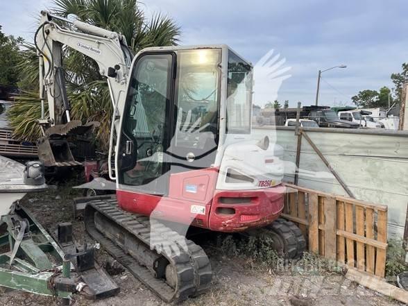 Takeuchi TB260 Lánctalpas kotrók