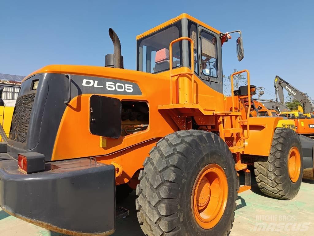 Doosan DL505 Gumikerekes homlokrakodók