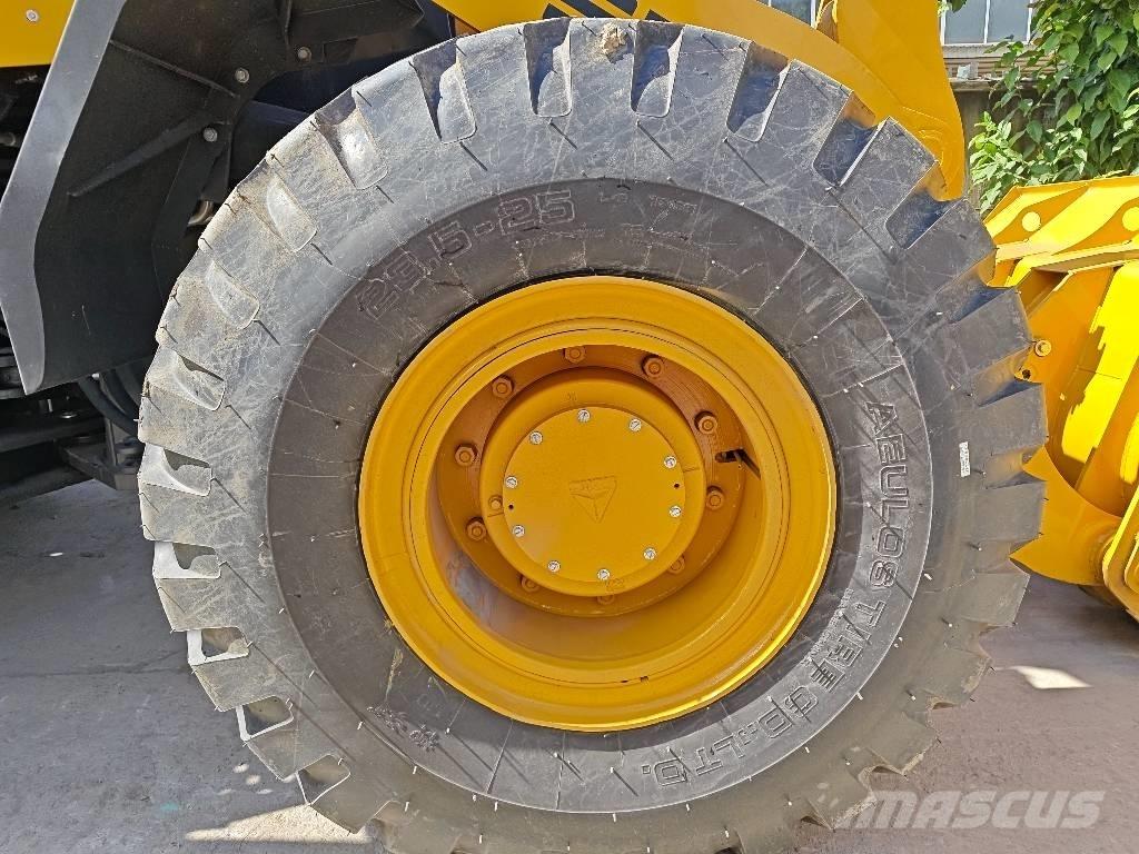 SDLG L 958 F Gumikerekes homlokrakodók