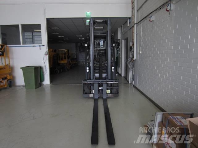 Linde E30H Elektromos targoncák