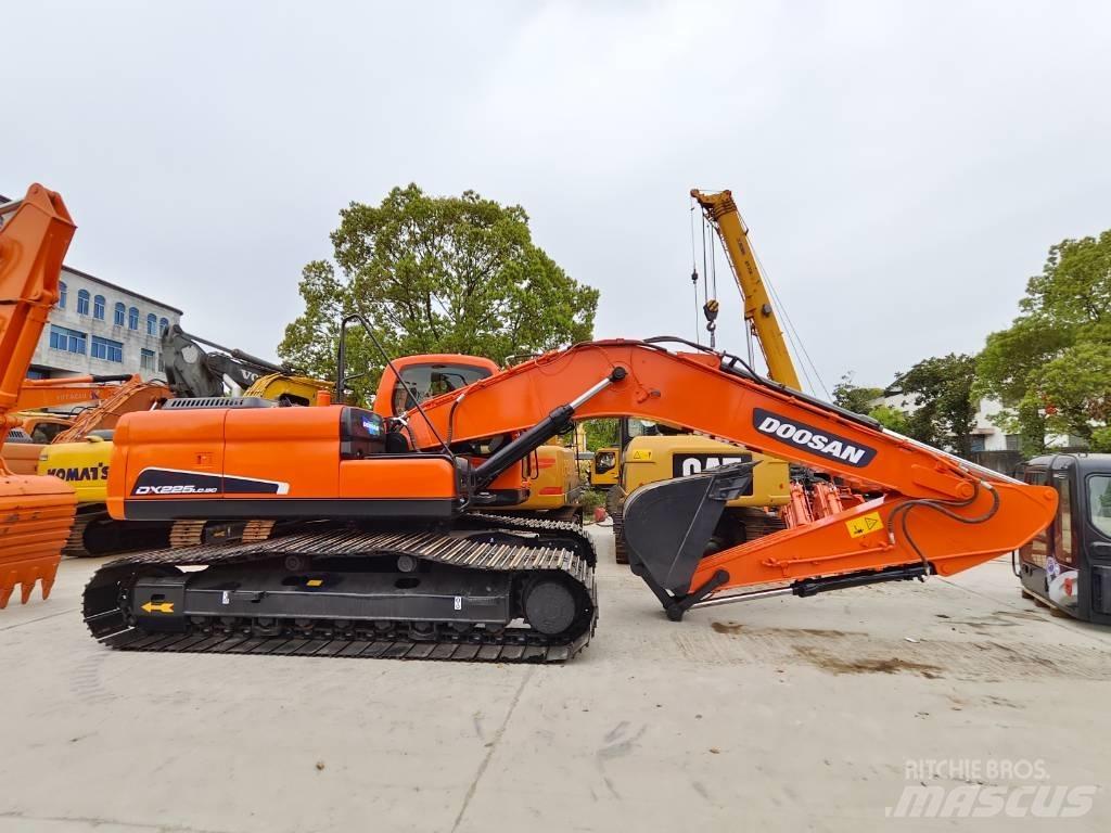 Doosan DX 225 LC Lánctalpas kotrók