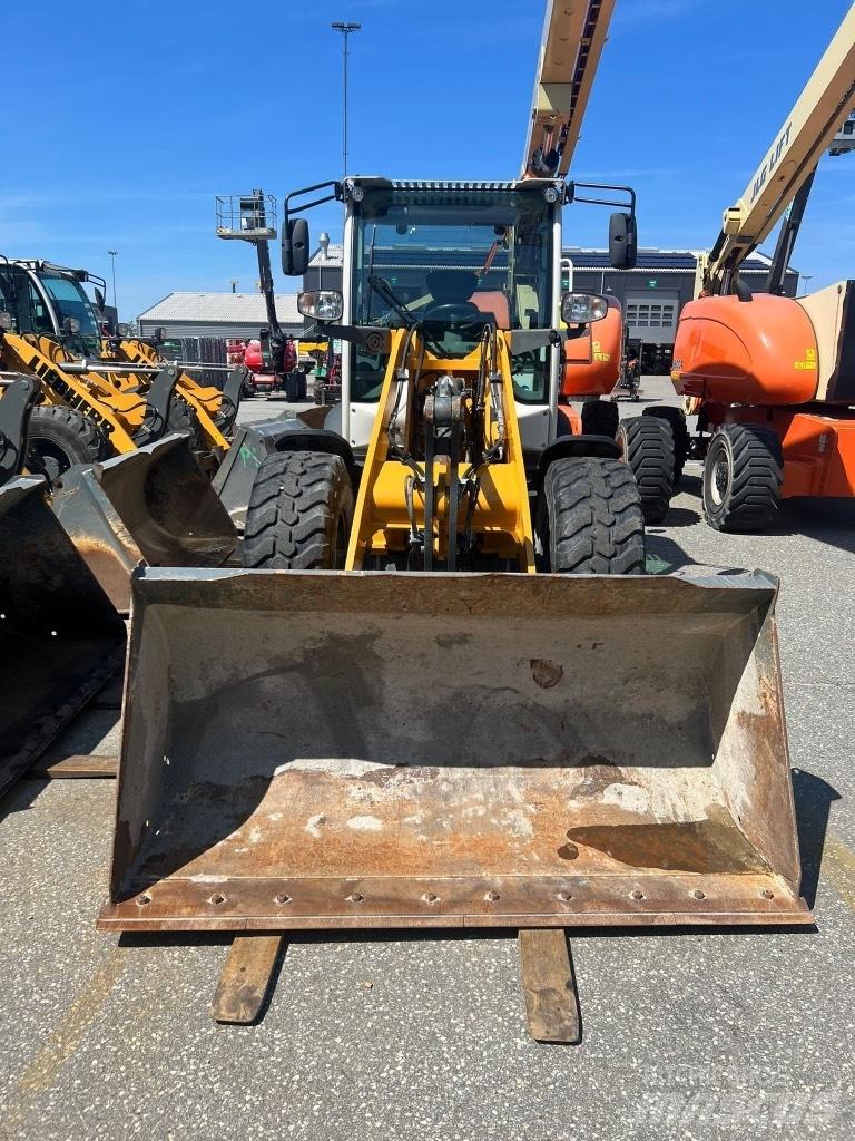 Liebherr L 506 Gumikerekes homlokrakodók