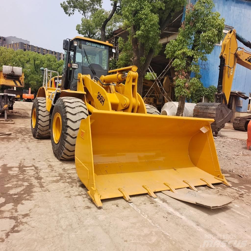 CAT 966 H Gumikerekes homlokrakodók