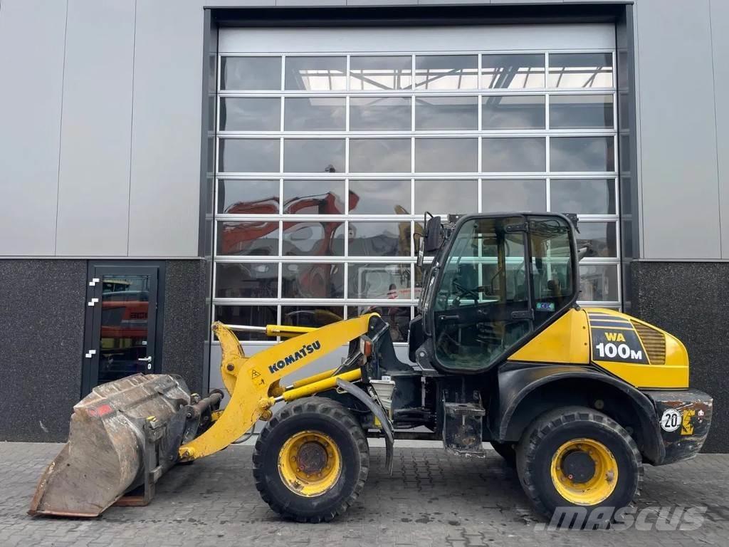 Komatsu WA100 Gumikerekes homlokrakodók