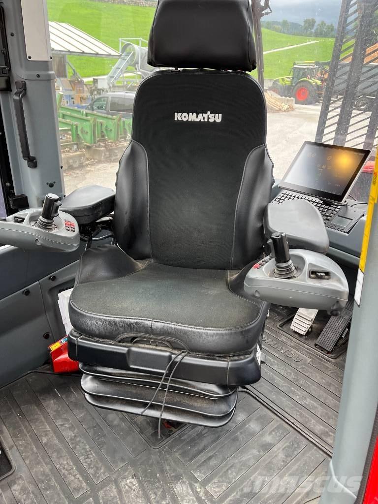 Komatsu 855 Kihordók