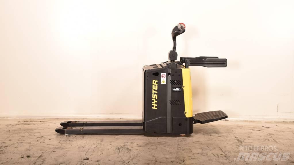 Hyster P 2.0 S Vezetőállásos alacsony emelőkocsi