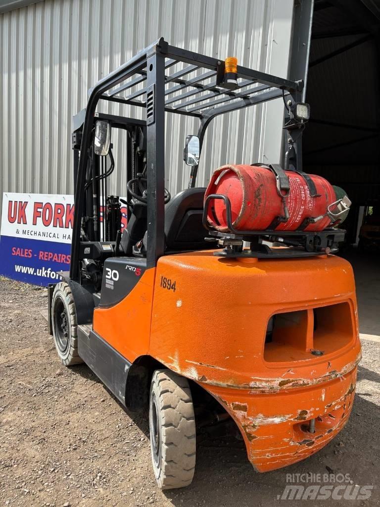 Doosan G 30 E-5 Gázüzemű targoncák