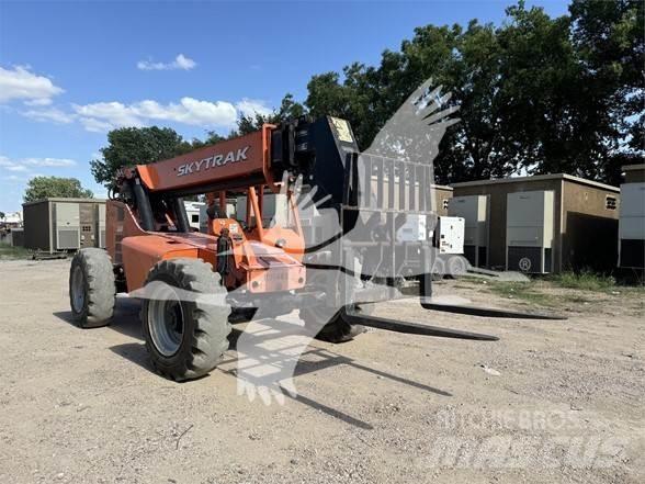 SkyTrak 8042 Teleszkópos rakodók