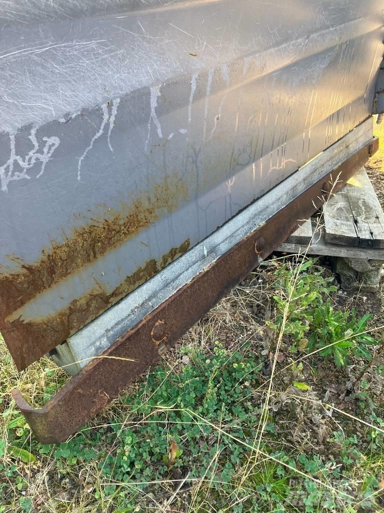 Siringe T2400 Homlokrakodó tartozékok