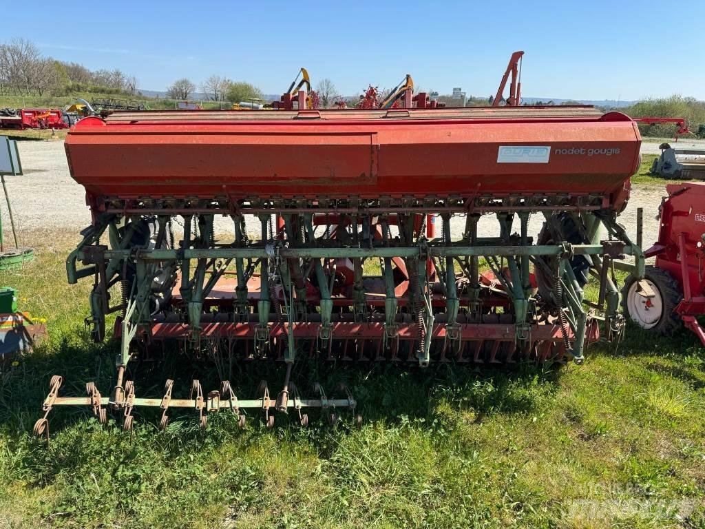 Kuhn NODET + HRB301 Vetőgépek