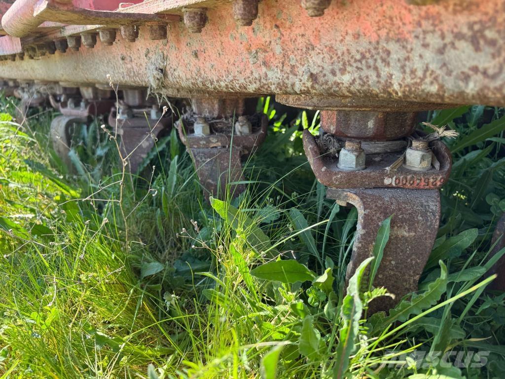 Kuhn NODET + HRB301 Vetőgépek