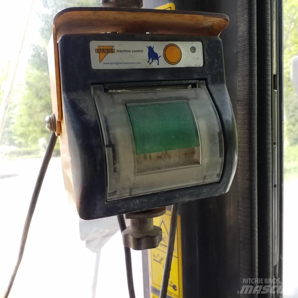 Hitachi ZW 220 Gumikerekes homlokrakodók