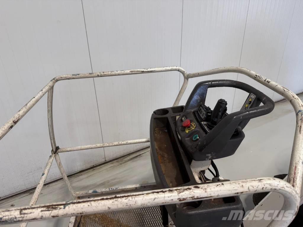 JLG Toucan 12 E PLUS Karos emelők