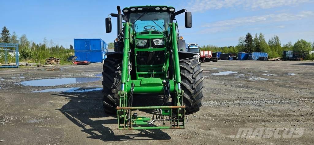 John Deere 6215R Traktorok