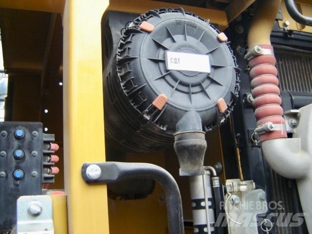 CAT 320 E Lánctalpas kotrók