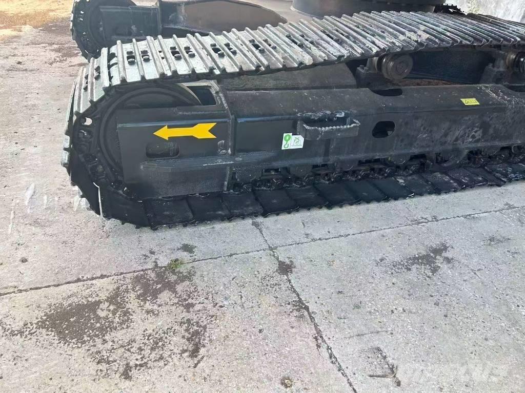 Doosan 225 Lánctalpas kotrók