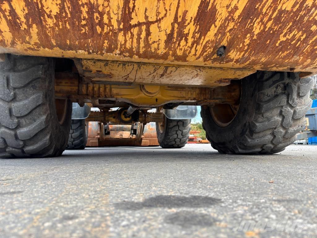 CAT 908 H 2 Gumikerekes homlokrakodók
