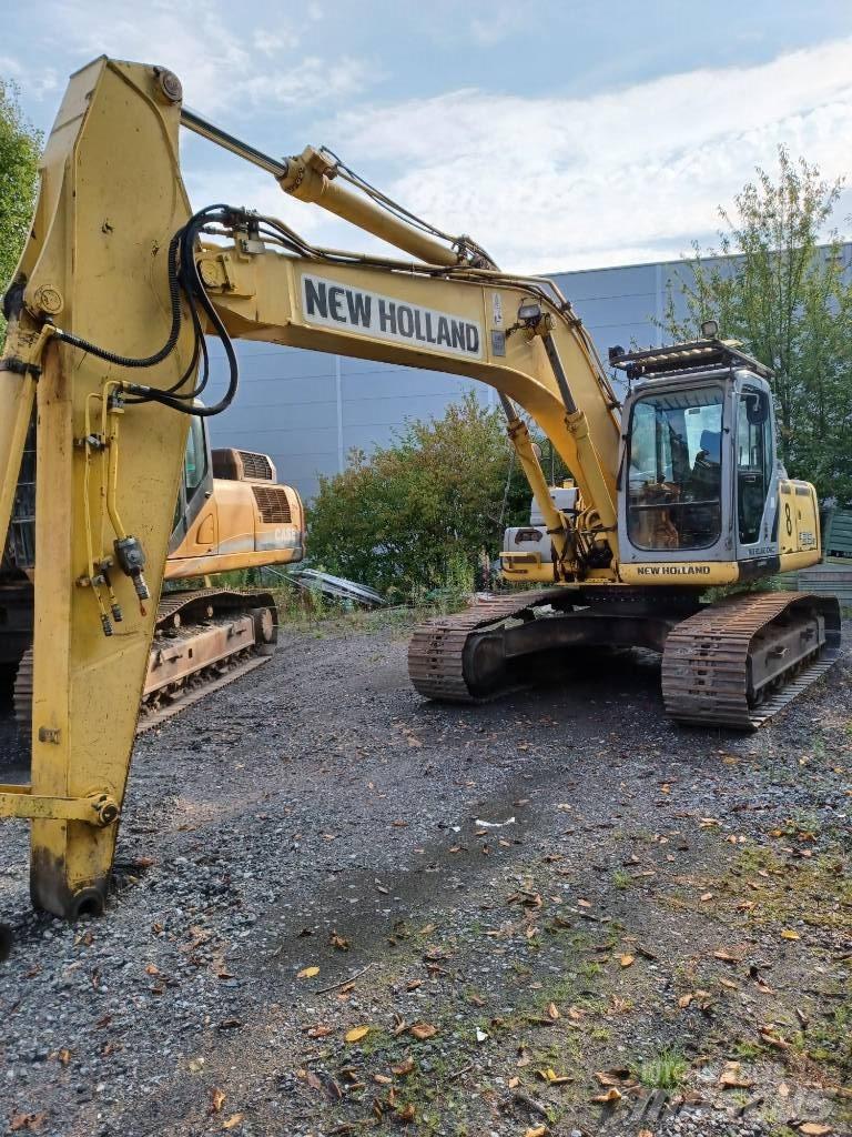 New Holland E 215 B Lánctalpas kotrók
