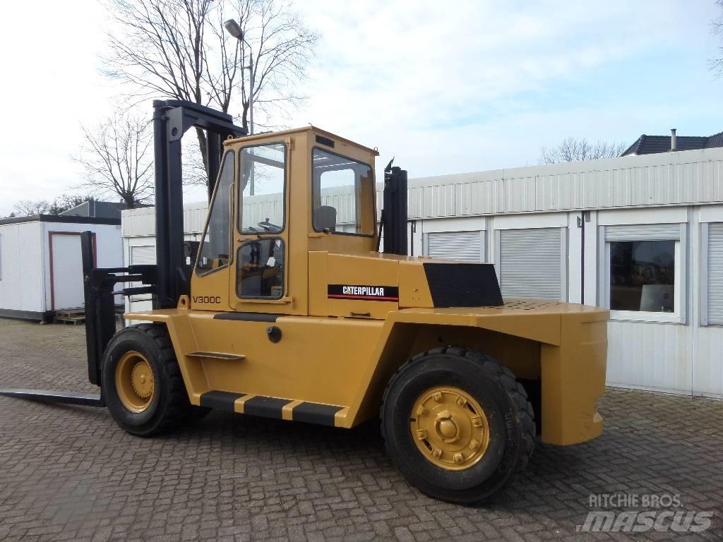 CAT V 300 C Dízel targoncák