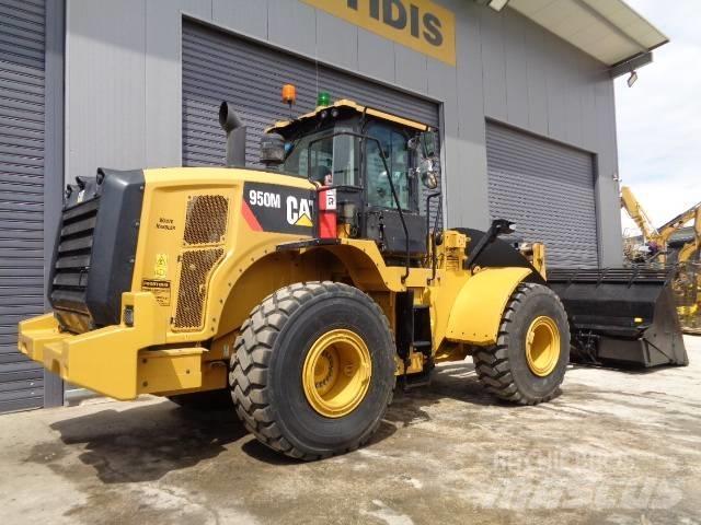 CAT 950M HL Gumikerekes homlokrakodók