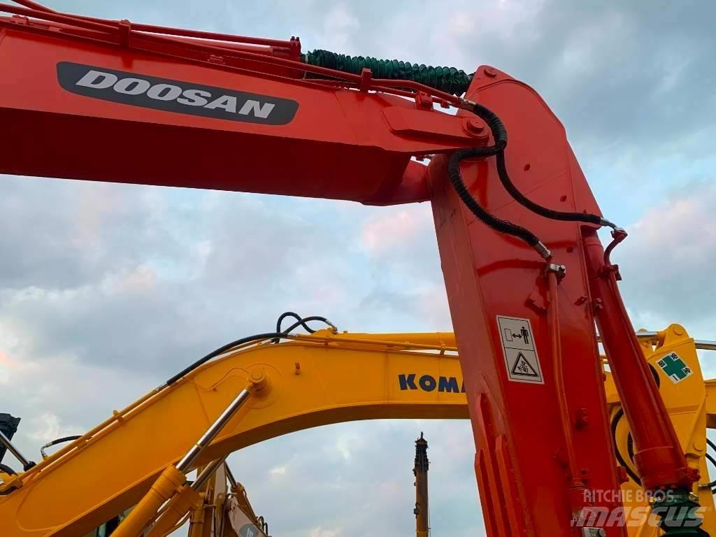 Doosan DX 225 LC Lánctalpas kotrók