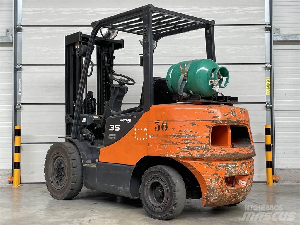 Doosan G35C-5 Gázüzemű targoncák