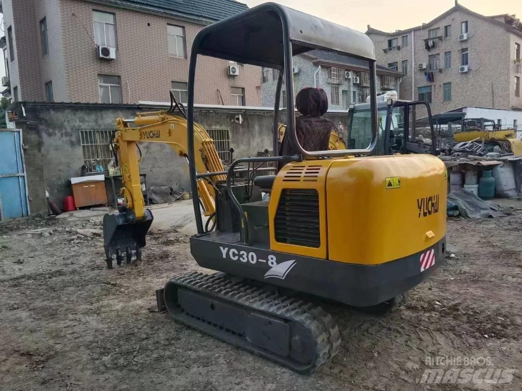 Yuchai 30-8 Mini kotrók < 7t