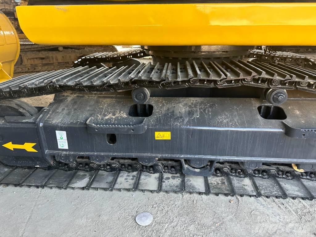 Komatsu PC 200-8 Közepes (midi) kotrók 7 t - 12 t