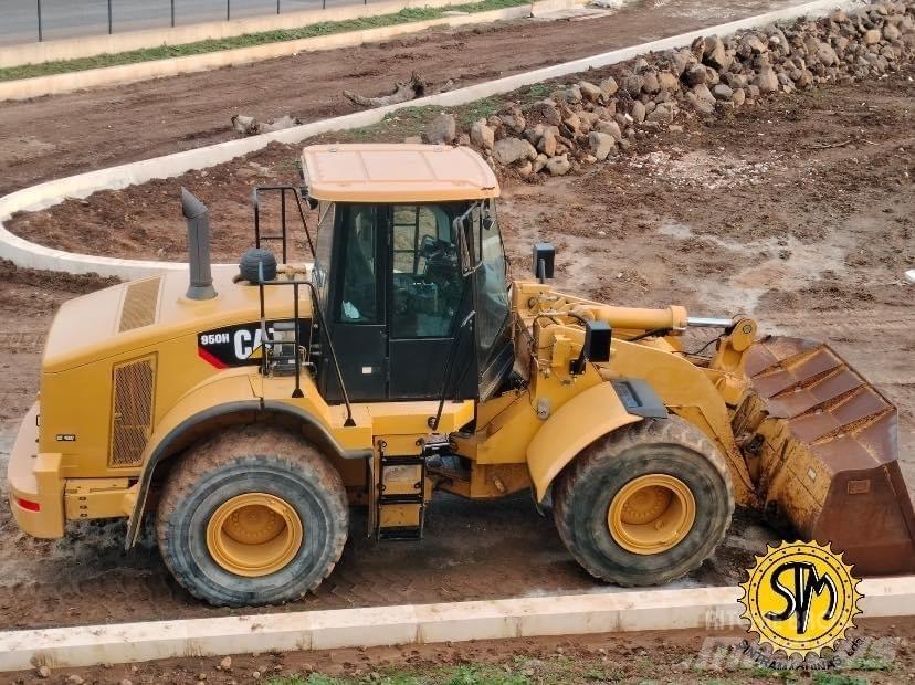 CAT 950 H Gumikerekes homlokrakodók
