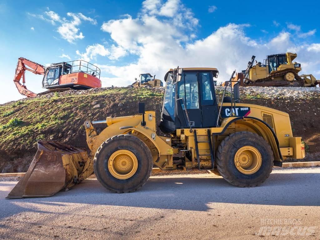 CAT 950 H Gumikerekes homlokrakodók