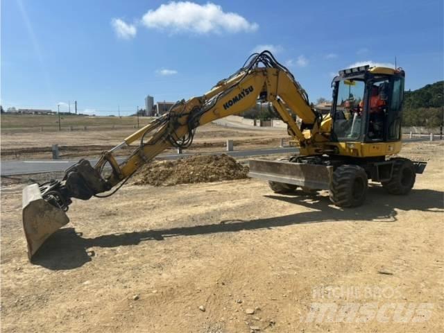 Komatsu PW98 MR-10 Gumikerekes kotrók