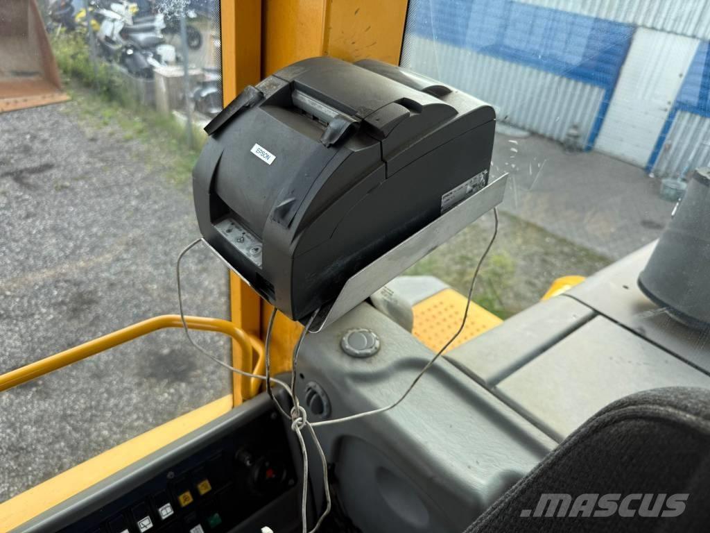 Volvo L 90 E Gumikerekes homlokrakodók