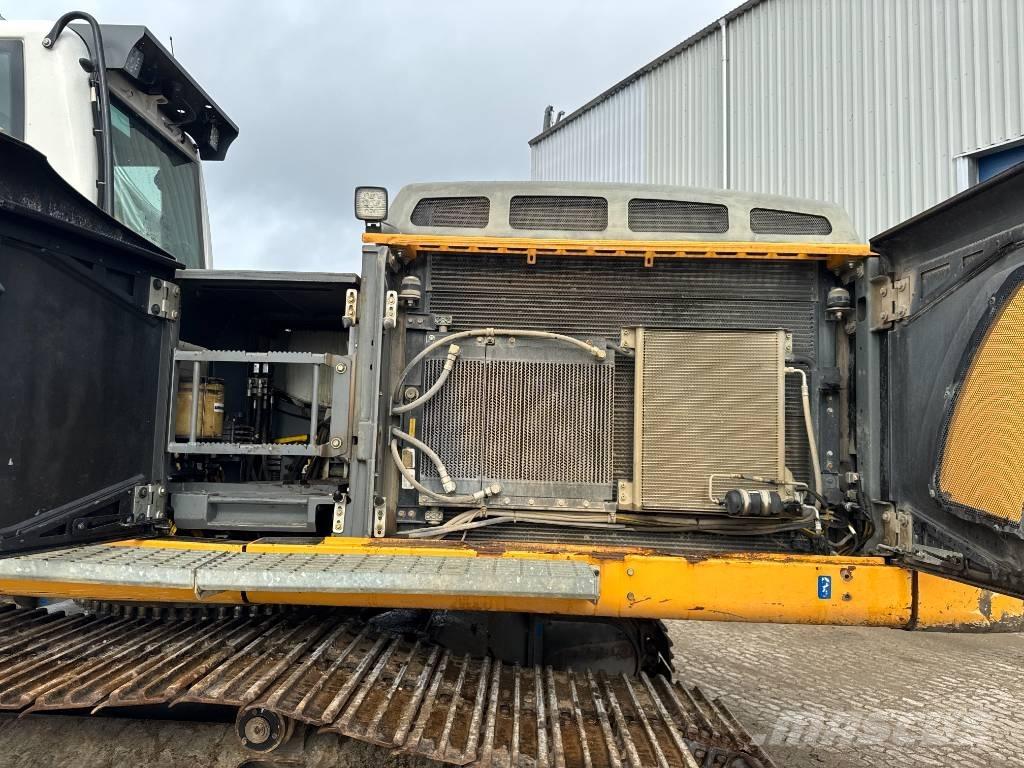 Liebherr R 946 Lánctalpas kotrók