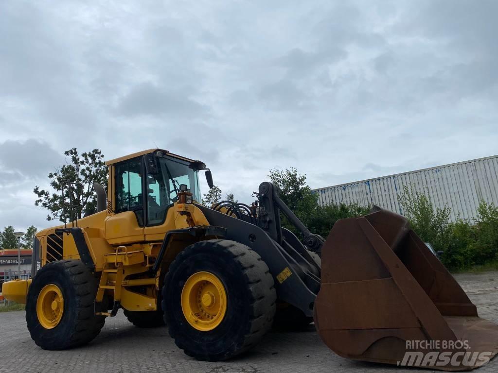 Volvo L 180 F Gumikerekes homlokrakodók