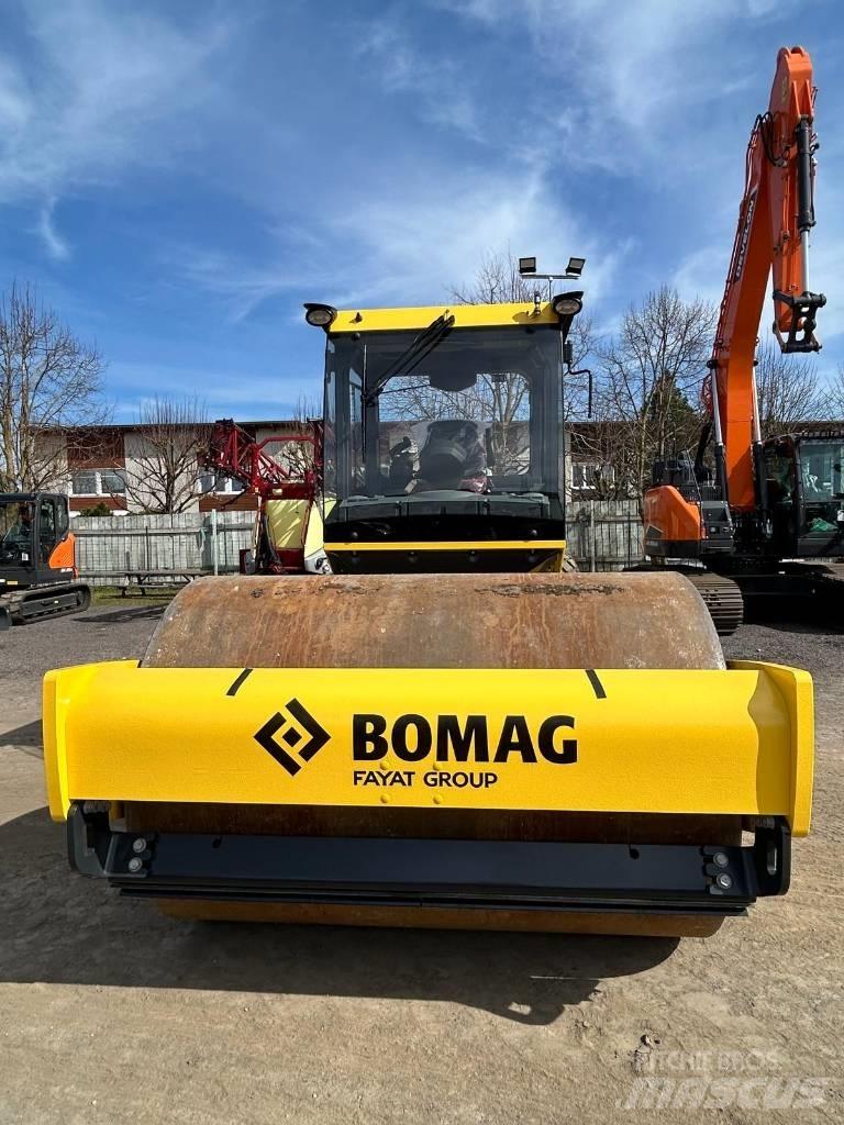 Bomag BW 211 D5 Talajtömörítő gépek