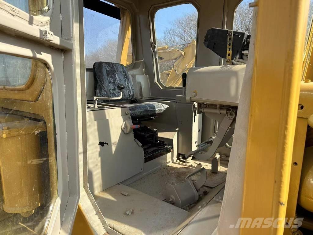 CAT D 8 K lánctalpas dózerek