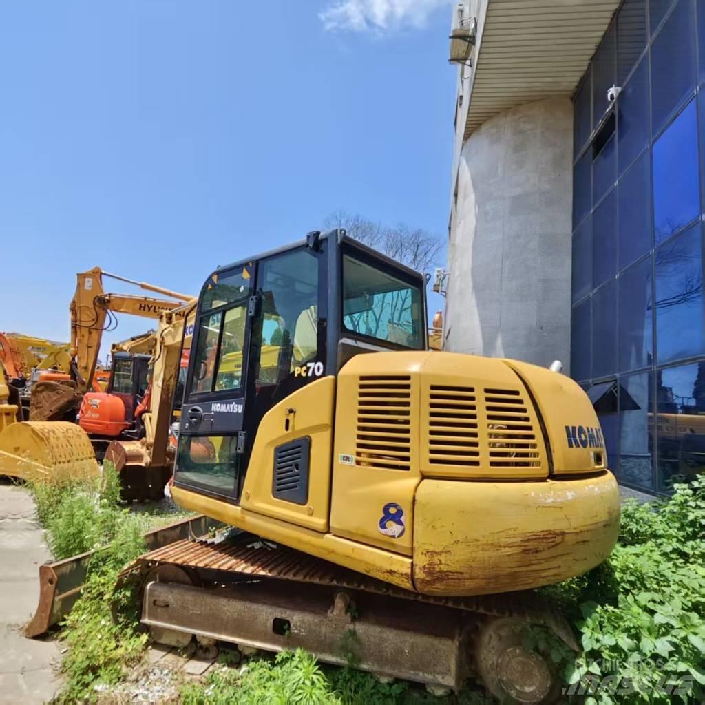 Komatsu PC 70 Lánctalpas kotrók
