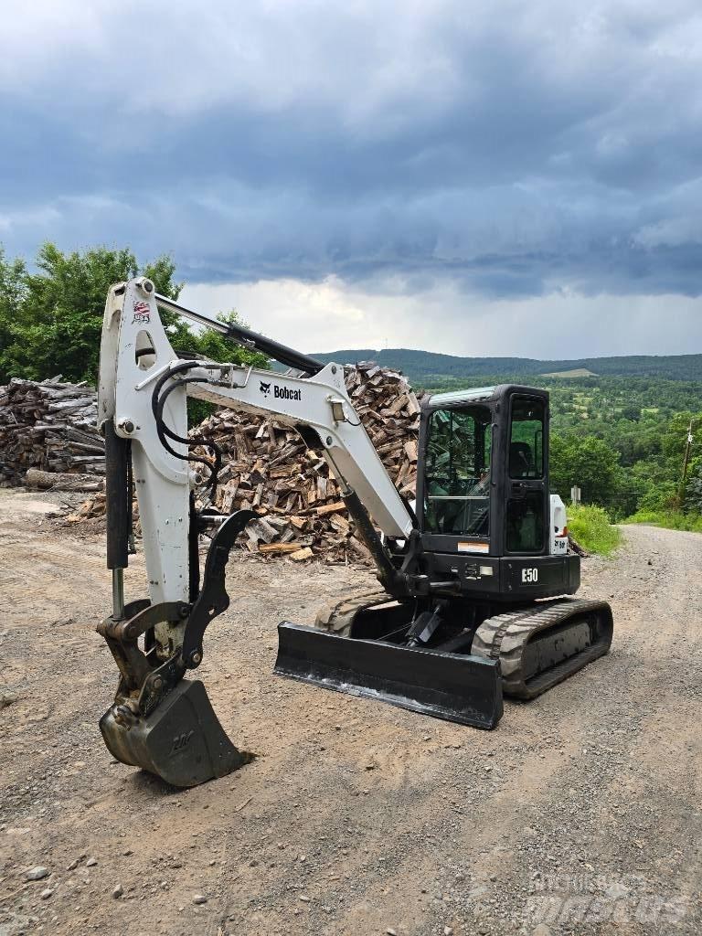 Bobcat E 50 Mini kotrók < 7t