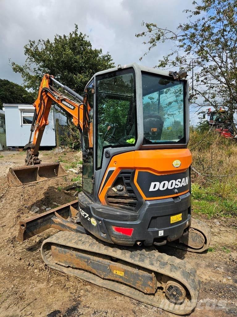 Doosan DX 27 Z Mini kotrók < 7t