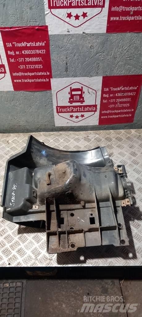 Scania 94 D.   1543634 Vezetőfülke és belső tartozékok