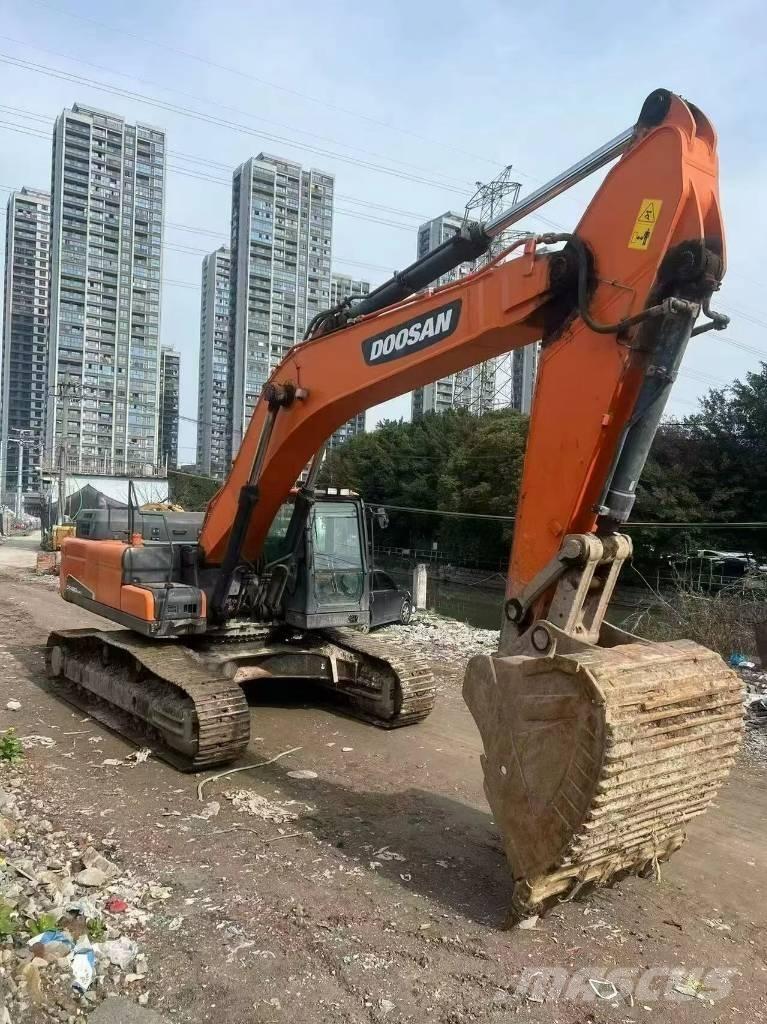 Doosan DX420LC Lánctalpas kotrók