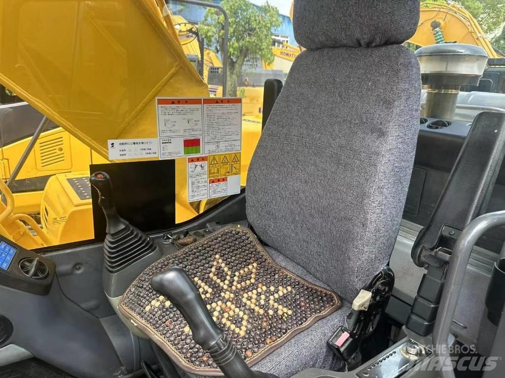 Komatsu PC 220 Lánctalpas kotrók