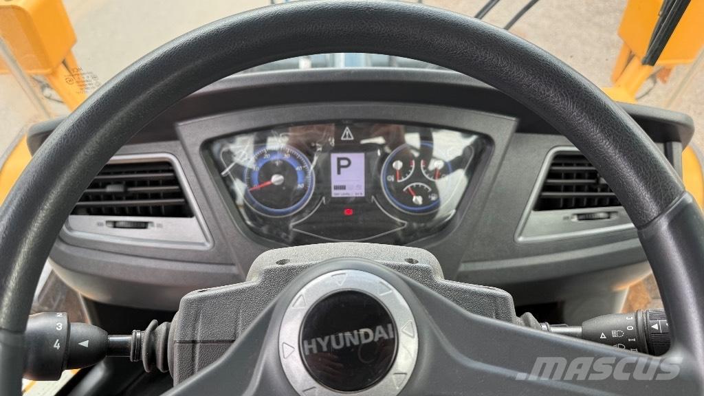 Hyundai HL 940 Gumikerekes homlokrakodók