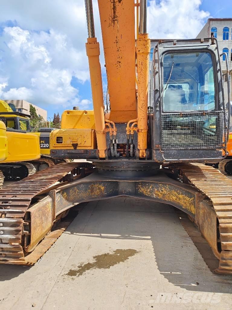 Hyundai R305LC-7 Lánctalpas kotrók