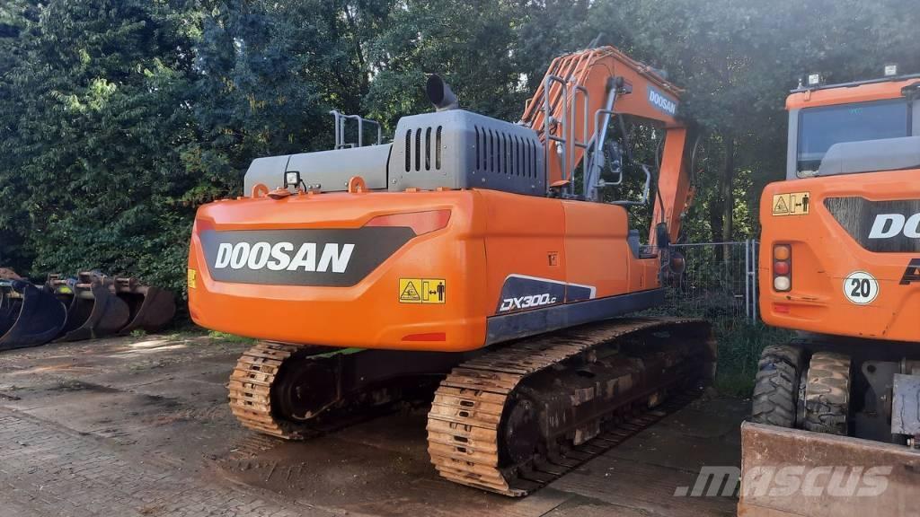 Doosan DX 300 LC-5 Lánctalpas kotrók